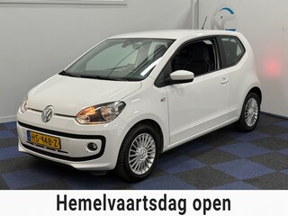 Volkswagen Up 1.0 high up / NAVI-MULTIEMEDIA / STOELVERWARMMING / AIRCO