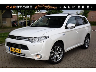 Mitsubishi Outlander 2.0 PHEV Instyle*Dak*Leder*Trekhaak*Clima*Boekjes enz*