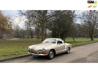 Volkswagen Karmann Ghia Coupé Volledig gerestaureerd.