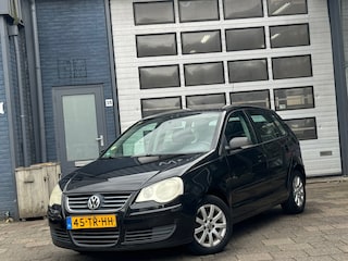 Volkswagen Polo 1.6-16V Sportline | Airco | Cruise | 5-DRS