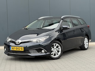 Toyota Auris 1.3 Aspiration Dealer Onderhouden - Navi - Camera - Parkeersensoren
