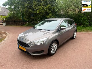 Ford Focus 1.0 Trend / Navi / Airco/ PDC / Lm / Bt / Apk / Aux