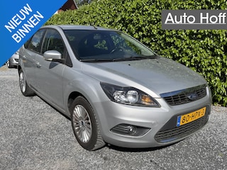 Ford Focus 1.6 Titanium | Navi | Autom. Airco | Cruise Control | LMV | Elekt. Ramen | Trekhaak | Nieuwe APK!