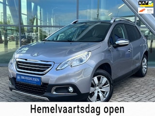 Peugeot 2008 1.2 PureTech Style Panoramadak / Trekhaak / Cruise Control