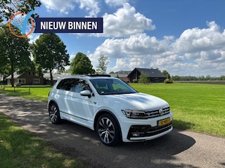 Volkswagen Tiguan 2.0 TSI 4motion | R-line | Panoramadak | Trekhaak | Camera |