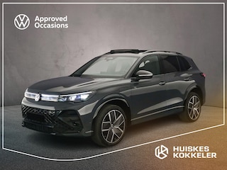 Volkswagen Tiguan R-Line Edition 1.5 TSI eHybrid 272pk DSG Automaat Trekhaak, Panoramadak, Black style, Adaptive cruise control, Elektrische achterklep, Navigatie
