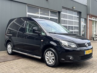 Volkswagen Caddy 1.6 TDI Airco Cruise controle Trekhaak 1400kg trekgewicht Parkeersensoren achter Schuifdeur Telefoon verbinding Stuurwielbediening Navigatiesysteem Euro 5 Bpm vrij voor particulier gebruik!!