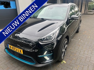 Kia Niro e-Niro ExecutiveLine 64 kWh AIRCO I 3 FASEN OPLADER I LEDER INTERIEUR I NAV I COMPLETE UITVOERING