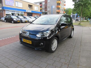 Volkswagen Up 1.0 60PK BMT High up! Airco