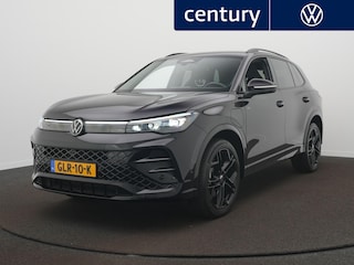 Volkswagen Tiguan 1.5 eHybrid R-Line Business Automaat - IQ light - 360 Camera - Navigatie - Stoelverwarming - Trekhaak - ErgoActive stoel - Park Assist