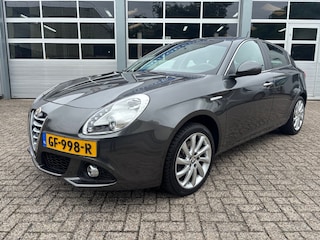Alfa Romeo Giulietta 1.4 T Dist.Lusso/Org-Nl/1eEig./Trekhaak/Automaat/Cruise/Airco
