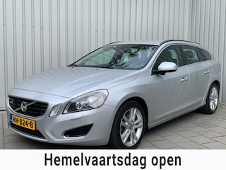 Volvo V60 1.6 D2 Summum|Automaat|Navigatie|Climate Control|