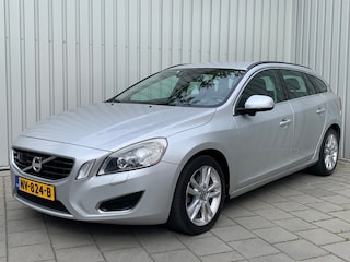 Volvo V60 1.6 D2 Summum|Automaat|Navigatie|Climate Control|