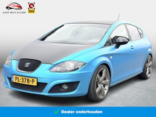 Seat Leon 1.8 TFSI Businessline High / Stoelverwarming / Leder / Alle historie volledig gedocumenteerd / Alle onderhoud gehad / Aflevering met Nwe APK /