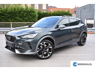 Cupra Formentor 1.4 e-Hybrid 245PK VZ Performance 245PK | Achteruitrijcamera | Airco (automatisch) | Cruise control adaptief | ACC | Achteruitrijcamera | Elektrisch inklapbare trekhaak | Verwarmbare voorstoelen en stuurwiel | Camouflage Green metallic!