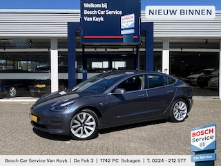 Tesla Model 3 Long Range AWD 75 kWh / NL-Auto / 81.000 Km / 351 PK / 1e-Eigenaar / Keyless / Vol-Leder / Pano-Dak / Auto-Pilot / Adaptieve Cruise-Control / Navi / Camera / Stoelverwarming / ELKTR-Pakket / Afneembare Trekhaak / PDC / 19'' LMV / ENZ.