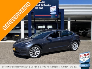 Tesla Model 3 Long Range AWD 75 kWh / NL-Auto / 81.000 Km / 351 PK / 1e-Eigenaar / Keyless / Vol-Leder / Pano-Dak / Auto-Pilot / Adaptieve Cruise-Control / Navi / Camera / Stoelverwarming / ELKTR-Pakket / Afneembare Trekhaak / PDC / 19'' LMV / ENZ.