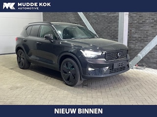 Volvo XC40 B4 Ultra Black Edition | Panoramadak | Trekhaak | 360° Camera | ACC | Stoel+Stuurverwarming