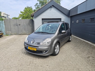 Renault Modus 1.2 TCE Exception,Panoramadak,Pakeersensoren,Climate control,Cruise control,Trekhaak