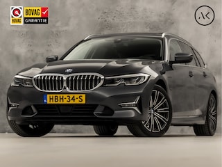 BMW 320e High Executive 204Pk Automaat (PANORAMADAK, HEAD-UP DISPLAY, MEMORY SEATS, LASER KOPLAMPEN, LEDER, STUUR/STOELVERWARMING, 360 CAMERA, APPLE CARPLAY, SFEERVERLICHTING, GETINT GLAS, NIEUWSTAAT)