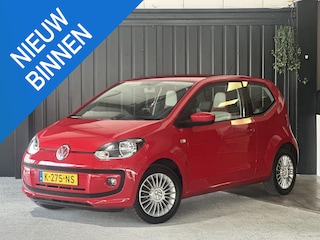 Volkswagen Up 1.0 high up! | Airco | Navigatie | Sportstoelen | Elektrische Ramen Voor | Lichtmetalen Velgen 15 |