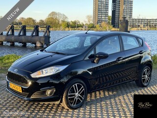 Ford Fiesta 1.0 Style Ultimate Led Navi Airco Cruise PDC Trekh.