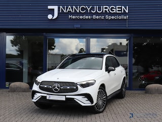 Mercedes-Benz GLC 300e 4M | AMG | Premium Plus | Night Pakket | Distronic Pro | Elektr. Panodak | Winter Pakket | Memory Pakket | MBUX Aug. Reality Navi | Burmester | Parkeer Pakket | 360* Camera | 20" LM Velgen | Wegzwenkb. Trekhaak | Volle Uitvoering! Foto's volgen zsm