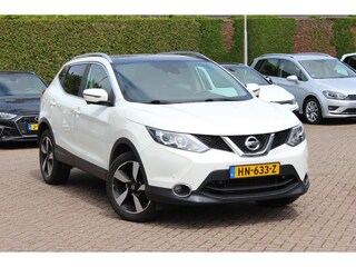 Nissan Qashqai 1.2 Connect Edition / Trekhaak / 360Camera / Panoramadak / Keyless / Navigatie / 17'' / DAB / Cruise Control /