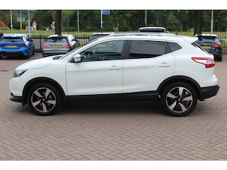 Nissan Qashqai 1.2 Connect Edition / Trekhaak / 360Camera / Panoramadak / Keyless / Navigatie / 17'' / DAB / Cruise Control /