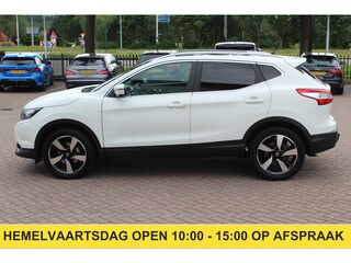 Nissan Qashqai 1.2 Connect Edition / 360Camera / Panoramadak / Keyless / Navigatie / 17'' / DAB / Cruise Control /