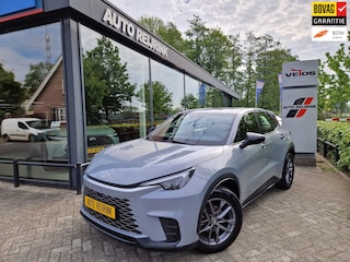 Lexus LBX 2WD SAFETY COMFORT/PARK.SENS/DODE HOEK/STOEL-EN STUURVERW/ALL SEASON