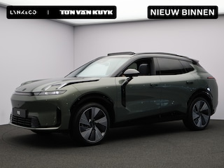 Lynk & Co 08 1.5 More / Panoramadak / 360 Camera / Harman Kardon audio / Massage + Ventilatie voorstoelen / Stuur+Voorstoelen+Achterbank Verwarmd / 21-Inch!