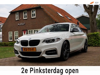 BMW 2-serie Coupé M235i High Executive | M-pakket | Panorama | HANGESCHAKELD | H&K | Apple Carplay | Stoelverwarming | Historie |