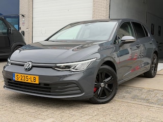 Volkswagen Golf 1.5 eTSI Life Business/ AUTOMAAT/ 3e EIG/ dealeronderhouden/ 1jaar apk/ volle opties