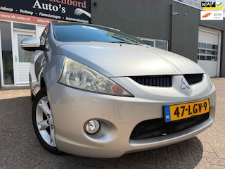 Mitsubishi Grandis 2.4-16V Limited 7 pers. van 1ste Eig met parkeersensoren en navigatie en bluetooth telefoon en airco