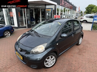 Toyota Aygo 1.0-12V Aspiration Green Navigator airco!! 5drs!!