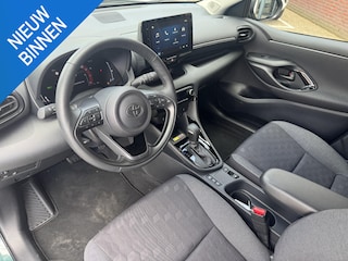 Toyota Yaris 1.5 Hybrid 115 DYNAMIC STOEL/STUURVERW 16'' LM-VELGEN CAMERA APPLE/ANDROID AD-CRUISE CLIMA LED