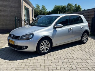 Volkswagen Golf 1.2 TSI Highline BlueMotion | automaat | lees tekst | kijk fotos !