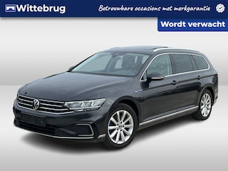 Volkswagen Passat Variant 1.4 TSI 218pk DSG PHEV GTE Business / Panorama dak / 360 camera / Elek Achterklep / Bekleding leder & Suéde / 17'' LMV