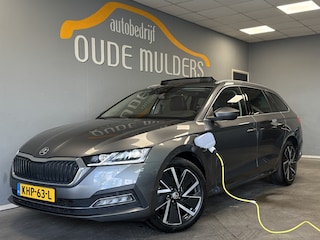 Skoda Octavia Combi 1.4 TSI iV PHEV Stoelventilatie/Trekhaak/Panoramadak/Leer