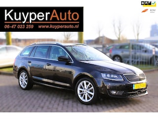 Skoda Octavia Combi 1.4 TSI Greentech Elegance Businessline KEYLESS TREKHAAK