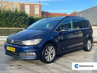 Volkswagen Touran 1.5 TSI 150PK Highline Business | 7p | STOELVERWARMING | ADAPTIVE CRUISE | PARK SENS V+A | APPLE CARPLAY/ANDROID AUTO | CLIMA