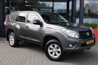 Toyota Land Cruiser 3.0D-4D 5DRS LX A/T VAN
