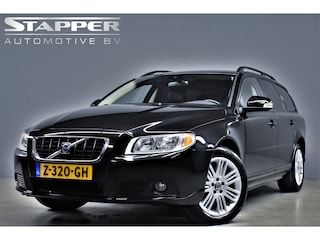 Volvo V70 2.5T 200pk 5-Cil. Automaat Momentum Navigatie/Leer/Bluetooth/Climate/Stoelverw./Lmv17"