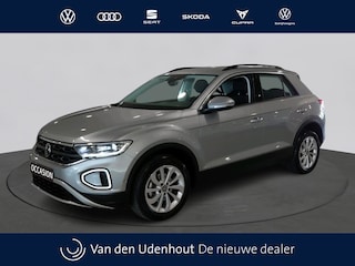 Volkswagen T-Roc 1.0 TSI Life | Mulimedia | LED plus | Trekhaak | 17"