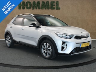 Kia Stonic 1.0 T-GDi MHEV DynamicPlusLine - ORIGINEEL NEDERLANDSE AUTO - AFKOMSTIG VAN 1E EIGENAAR - VOLLEDIGE ONDERHOUDSHISTORIE AANWEZIG - CAMERA - NAVIGATIE - PARKEERSENSOREN ACHTER - CLIMATE CONTROL - ARMSTEUN VOOR - APPLE CARPLAY/ ANDROID AUTO - KEYLESS ENTRY/ START - ADAPTIEVE CRUISE CONTROL