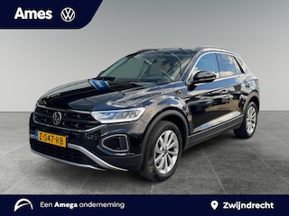 Volkswagen T-Roc 1.0 115pk TSI Life Edition Parkeerassistent (Park Assist) | Achteruitrijcamera 'Rear View' | Adaptive Cruise Control