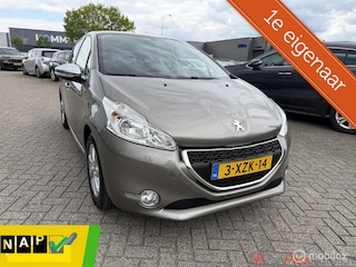 Peugeot 208 1.2 VTi Style,Airco,5drs,trekhaak,P.sensoren