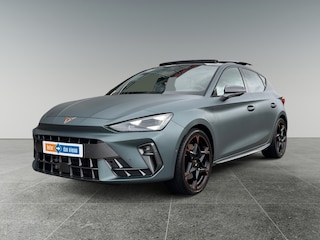 Cupra Leon 1.5 272pk TSI e-Hybrid VZ Performance Panoramisch schuifdak |  Velgen 'Polar Copper', 19 inch lichtmetaal | Sennheiser geluidssysteem