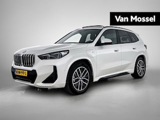 BMW X1 xDrive25e | M-SPORT | PANO-SCHUIFDAK | LEER | 360 CAMERA | STOELVERWARMING |